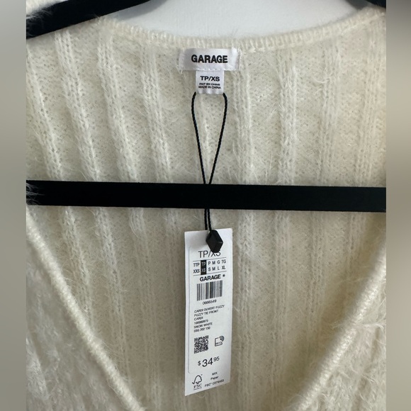 GARAGE, CREAM SWEATER, SIZE XS, NEVER WORN - Picture 2 of 4